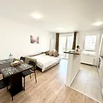Kasper Coresi Mall - Rise Private & Brasov