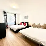 Apartment Kasper Coresi Mall - Rise Private & *