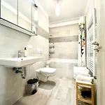 Kasper Coresi Mall - Rise Private &