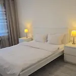 Kasper Coresi Mall - Rise Private & *