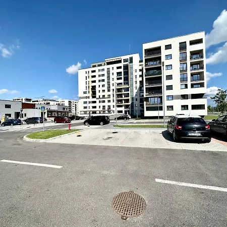 Apartment Kasper Coresi Mall - Rise Private &