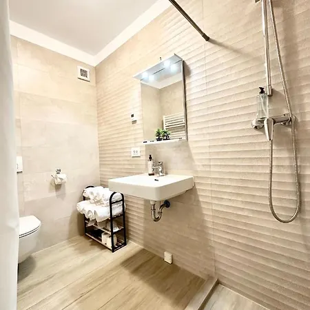 Lägenhet Kasper Coresi Mall - Rise Private & *