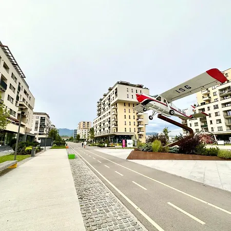 Kasper Coresi Mall - Rise Private & Apartment