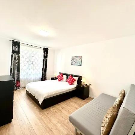 Apartment Kasper Coresi Mall - Rise Private &