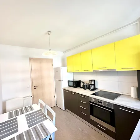 Kasper Coresi Mall - Rise Private & Apartament