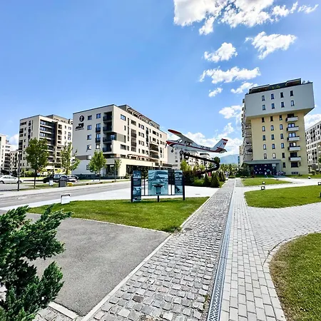 Kasper Coresi Mall - Rise Private & Apartment