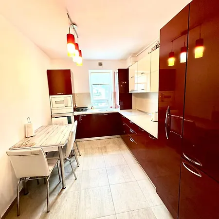 Kasper Coresi Mall - Rise Private & Lägenhet *