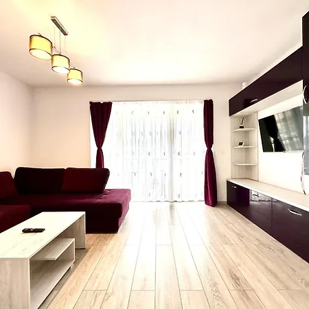 Apartment Kasper Coresi Mall - Rise Private &