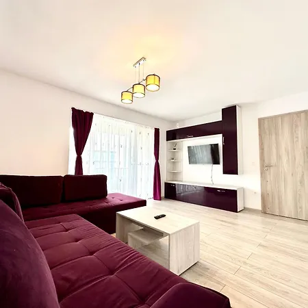 Kasper Coresi Mall - Rise Private & *