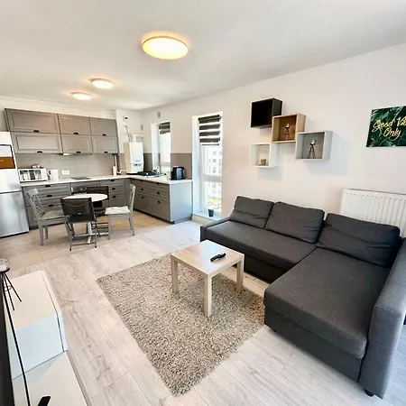 Kasper Coresi Mall - Rise Private & Apartament
