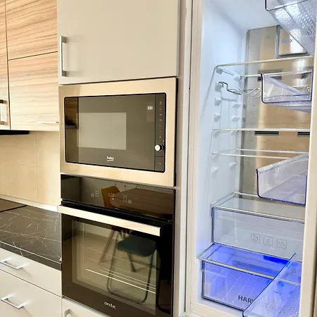 Apartment Kasper Coresi Mall - Rise Private &