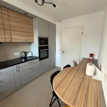 Apartment Kasper Coresi Mall - Rise Private & *