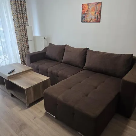 Kasper Coresi Mall - Rise Private & Apartment *