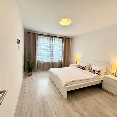 Kasper Coresi Mall - Rise Private & Apartment Brasov