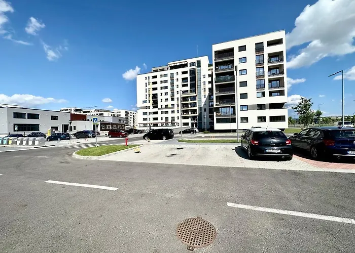 Apartment Kasper Coresi Mall - Rise Private &