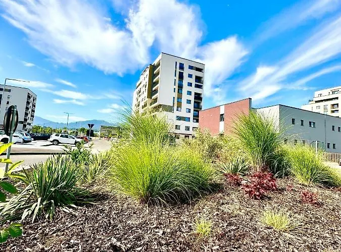 Kasper Coresi Mall - Rise Private & Apartment Brasov