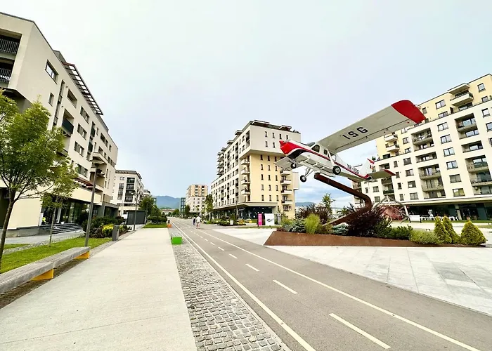 Kasper Coresi Mall - Rise Private & Apartamento