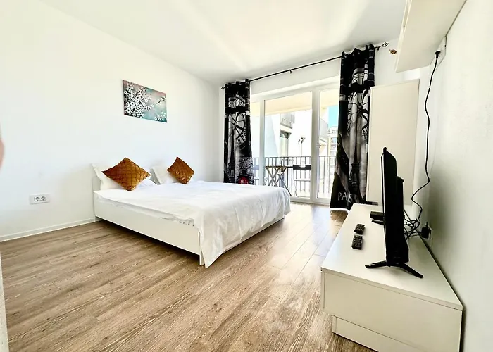 Apartment Kasper Coresi Mall - Rise Private &