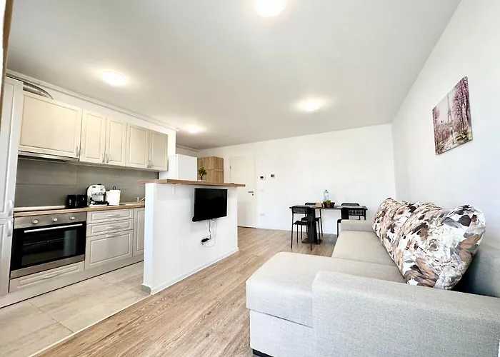 Kasper Coresi Mall - Rise Private & Braşov