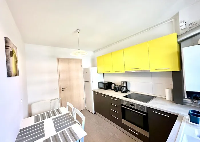 Kasper Coresi Mall - Rise Private & Apartment