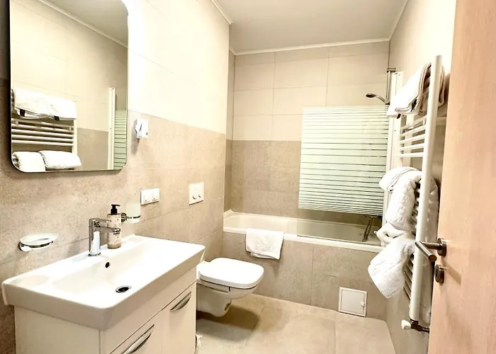 Kasper Coresi Mall - Rise Private & Brasov