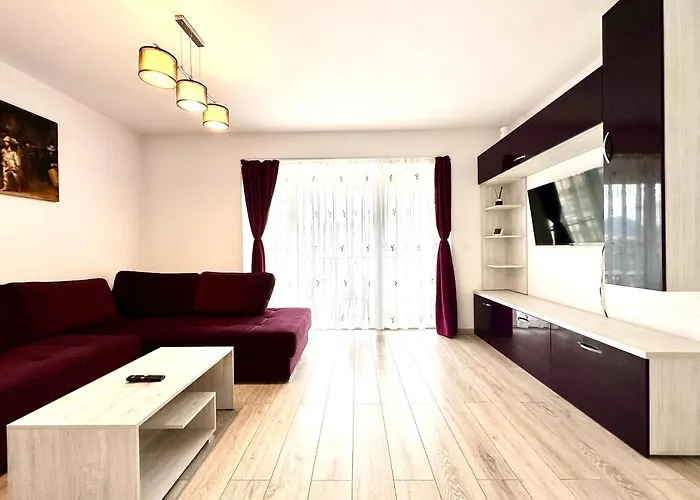 Apartment Kasper Coresi Mall - Rise Private &