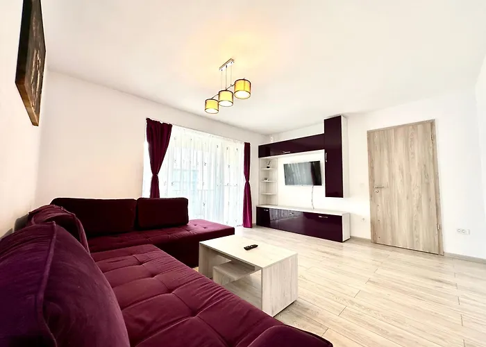 Kasper Coresi Mall - Rise Private & *