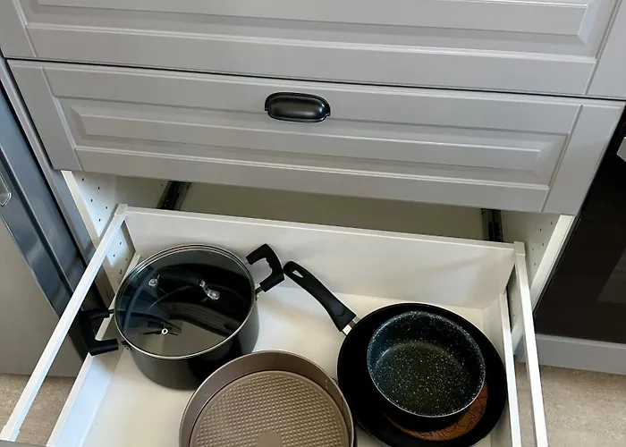 Kasper Coresi Mall - Rise Private &