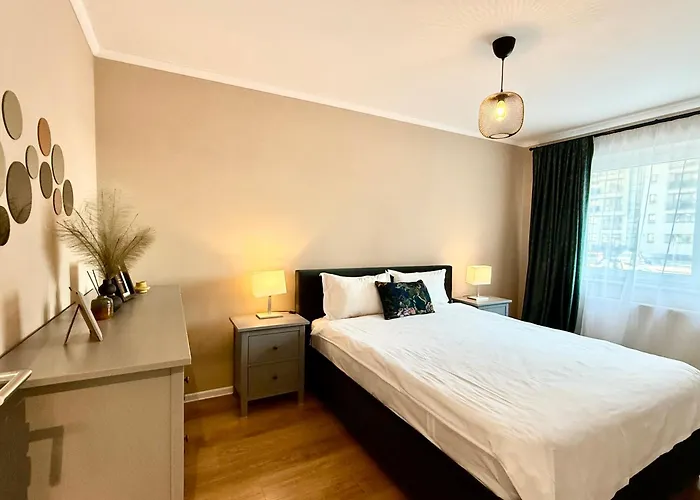 Apartment Kasper Coresi Mall - Rise Private &