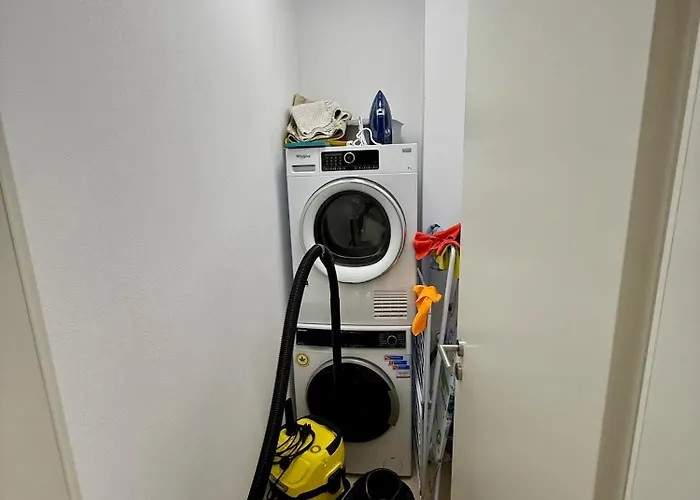 Kasper Coresi Mall - Rise Private & Apartamento *