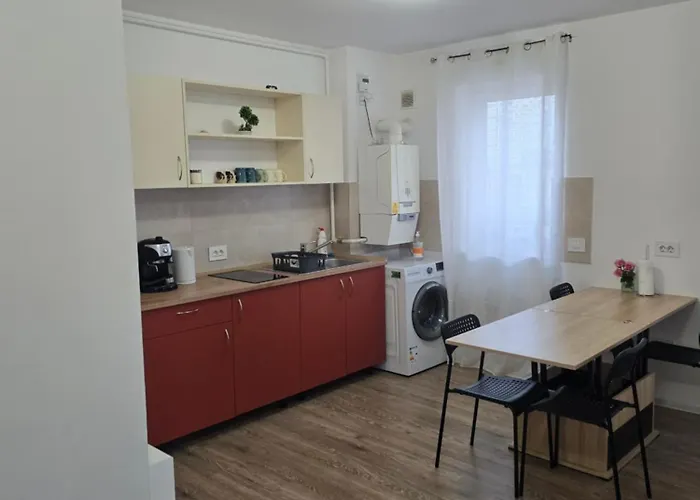 Kasper Coresi Mall - Rise Private &